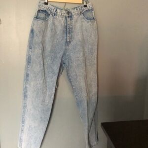 Vintage Light Wash Blue Boyfriend Jeans
